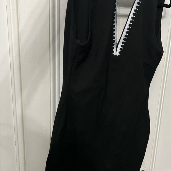 Elliatt-rapid dress in black- size small - Picture 3 of 3